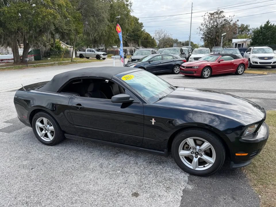 2011 Ford S197 Mustang - Image 5 of 10