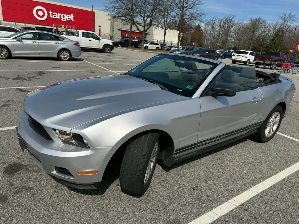 2011 Ford S197 Mustang - Image 4 of 14