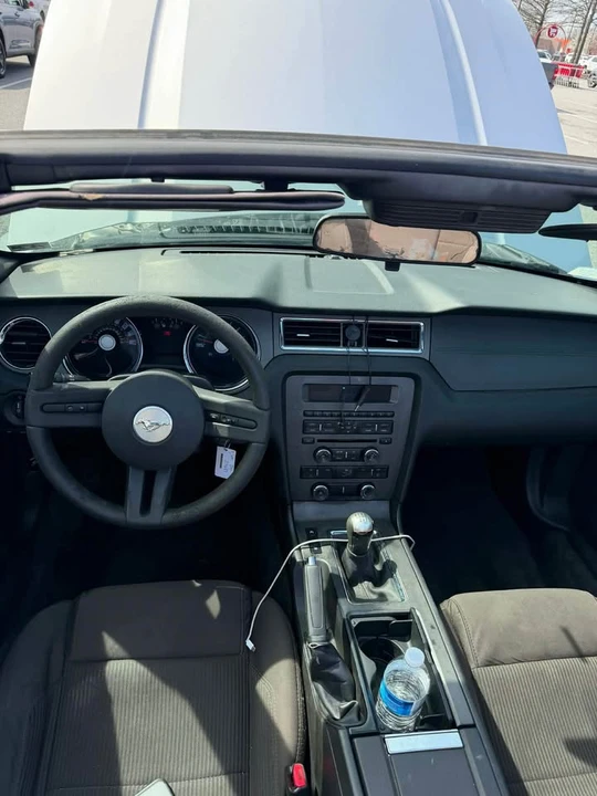 2011 Ford S197 Mustang - Image 7 of 14