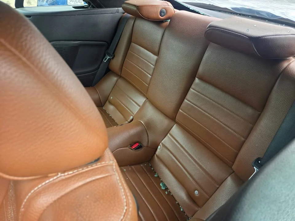 2011 Ford S197 Mustang - Image 6 of 10