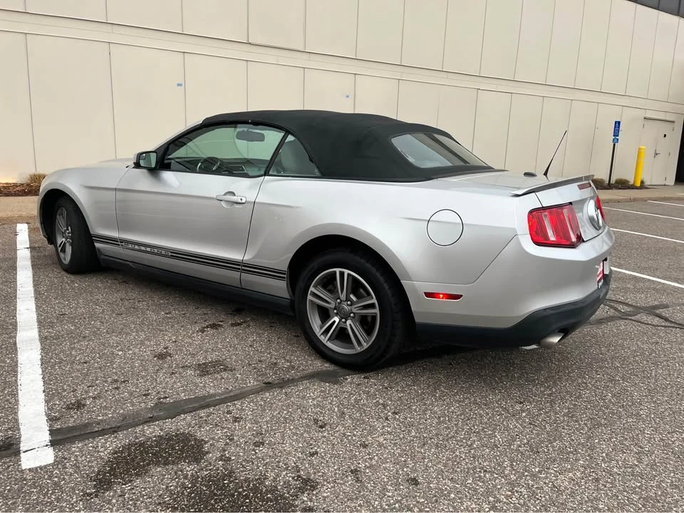 2011 Ford S197 Mustang - Image 6 of 18