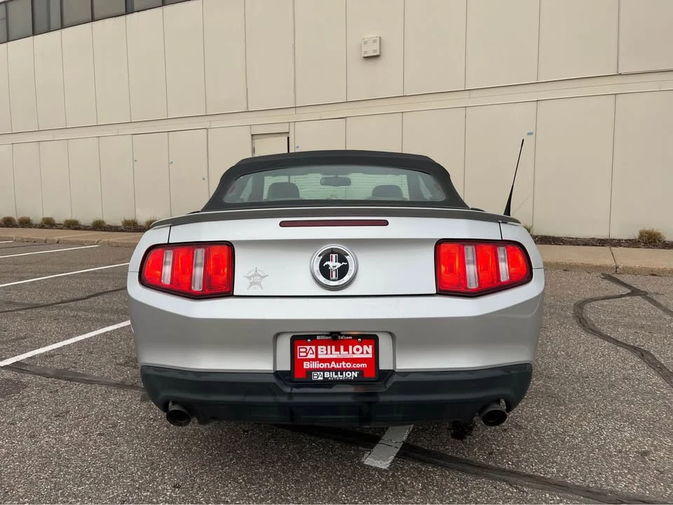2011 Ford S197 Mustang - Image 2 of 18