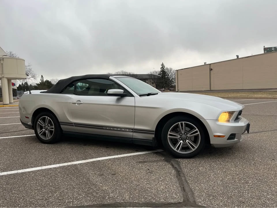 2011 Ford S197 Mustang - Image 7 of 18