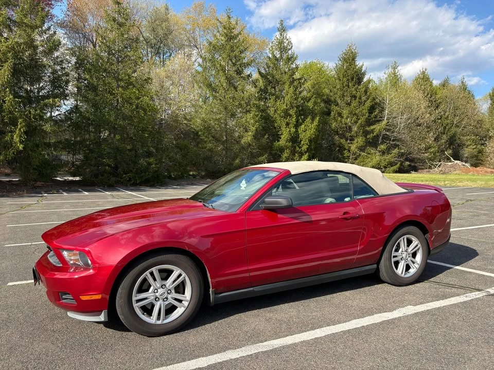 2011 Ford S197 Mustang - Image 6 of 8