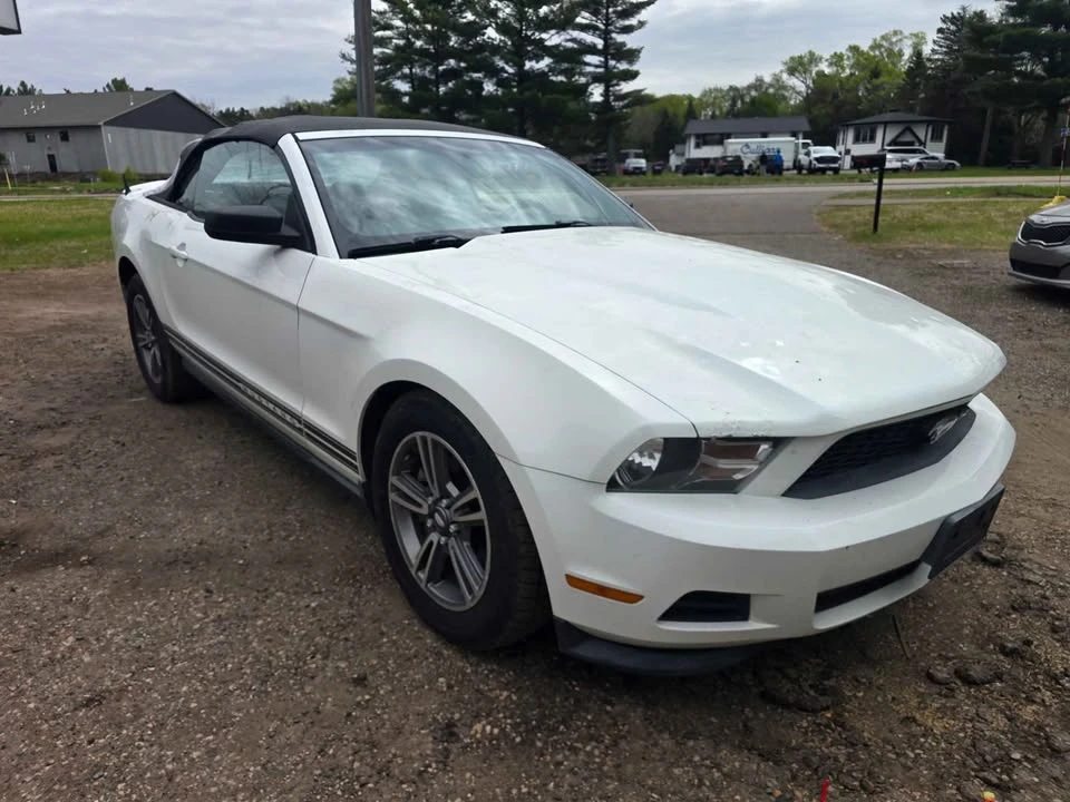 2011 Ford S197 Mustang - Image 2 of 10
