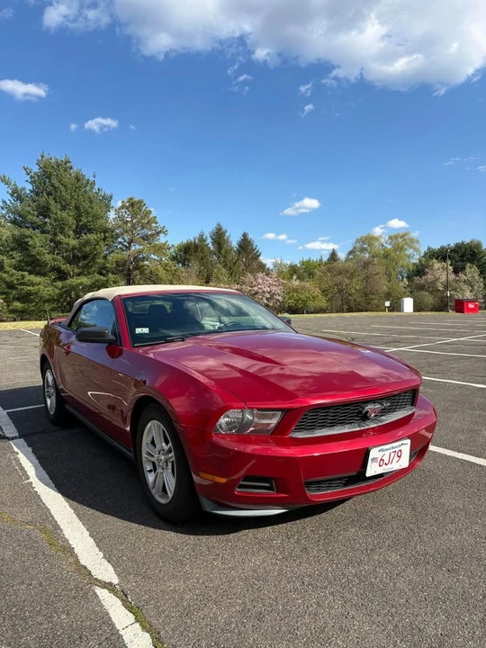 2011 Ford S197 Mustang - Image 3 of 8
