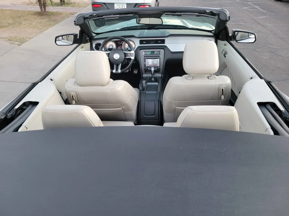 2011 Ford S197 Mustang - Image 12 of 20