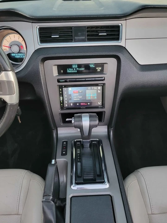 2011 Ford S197 Mustang - Image 19 of 20