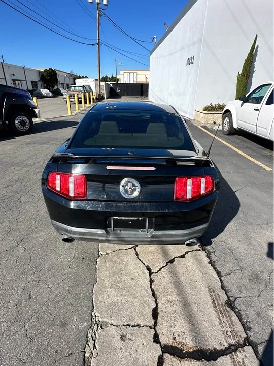 2011 Ford S197 Mustang - Image 3 of 7