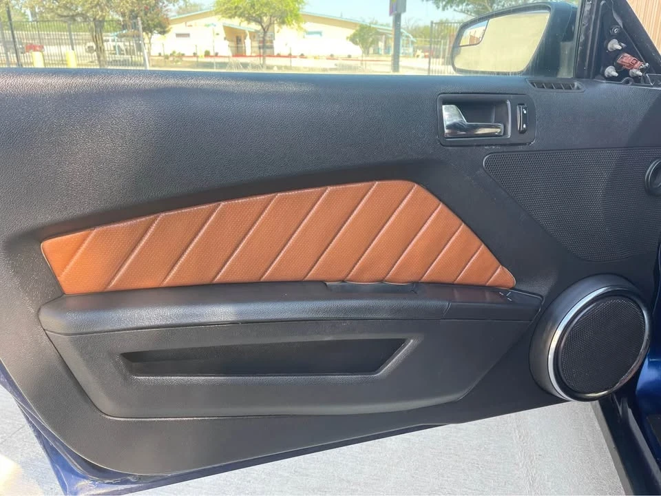 2011 Ford S197 Mustang - Image 10 of 13