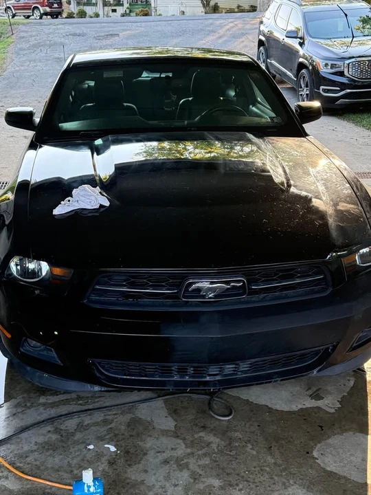 2011 Ford S197 Mustang - Image 2 of 6