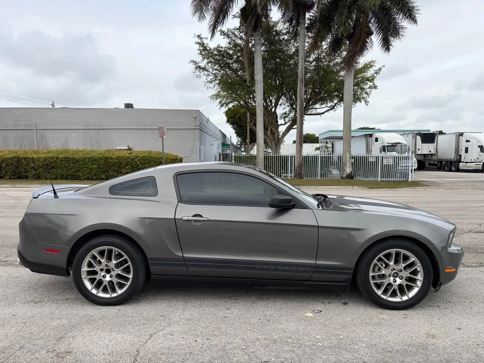 2011 Ford S197 Mustang - Image 4 of 19