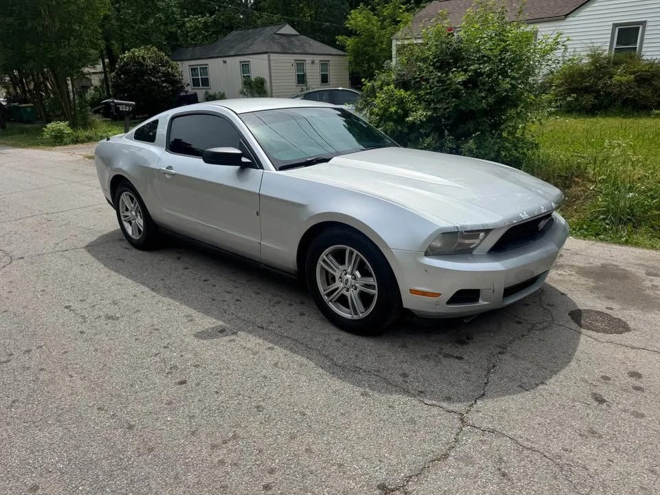 2011 Ford S197 Mustang - Image 6 of 9
