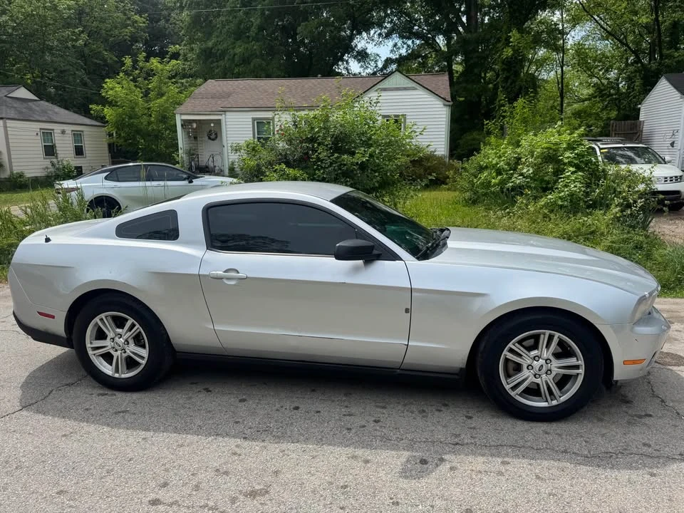 2011 Ford S197 Mustang - Image 3 of 9