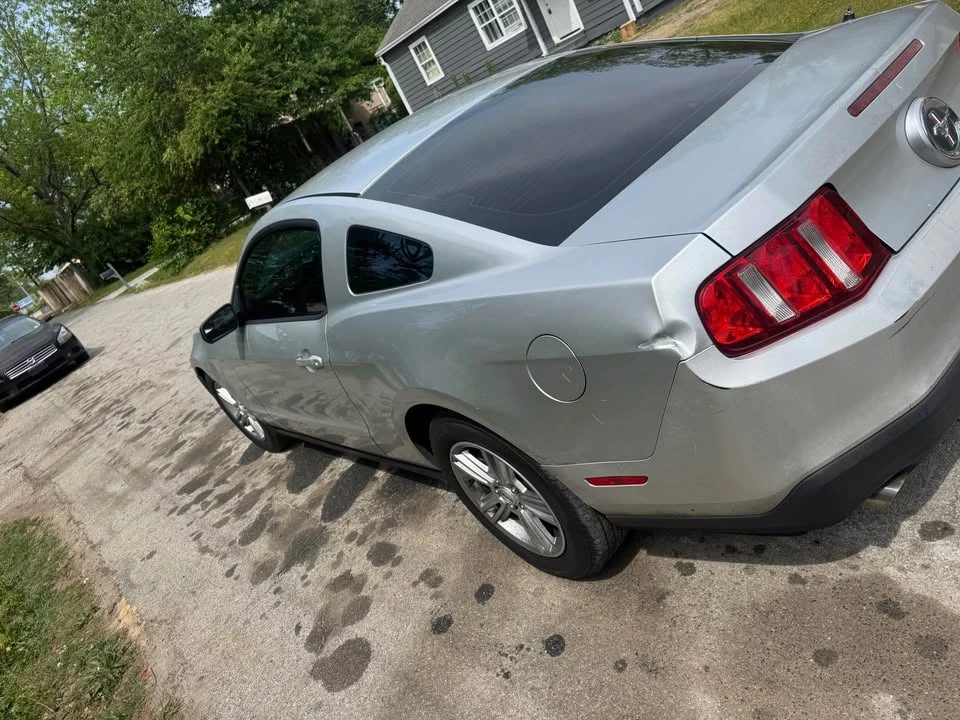 2011 Ford S197 Mustang - Image 5 of 9