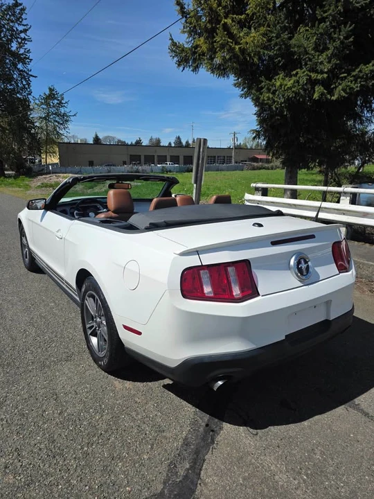 2011 Ford S197 Mustang - Image 7 of 20