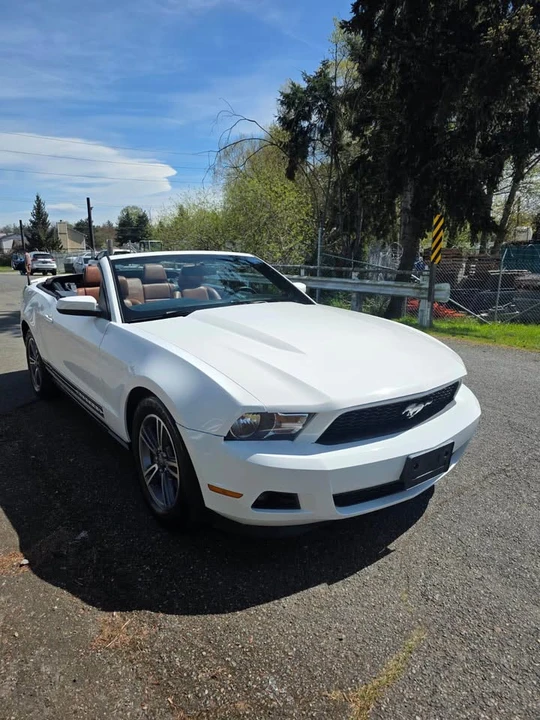 2011 Ford S197 Mustang - Image 2 of 20