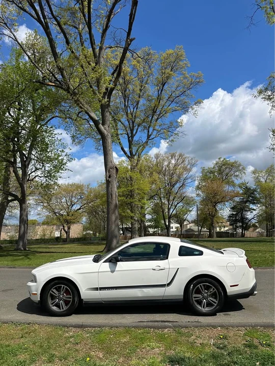 2011 Ford S197 Mustang - Image 5 of 10