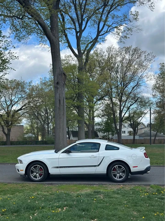 2011 Ford S197 Mustang - Image 6 of 10