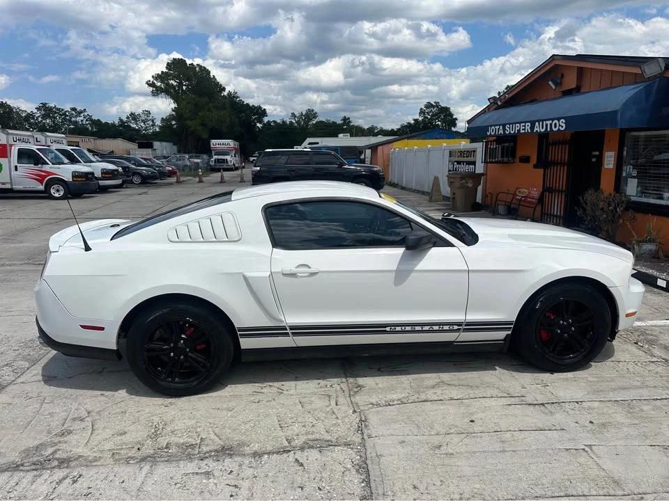 2011 Ford S197 Mustang - Image 4 of 19