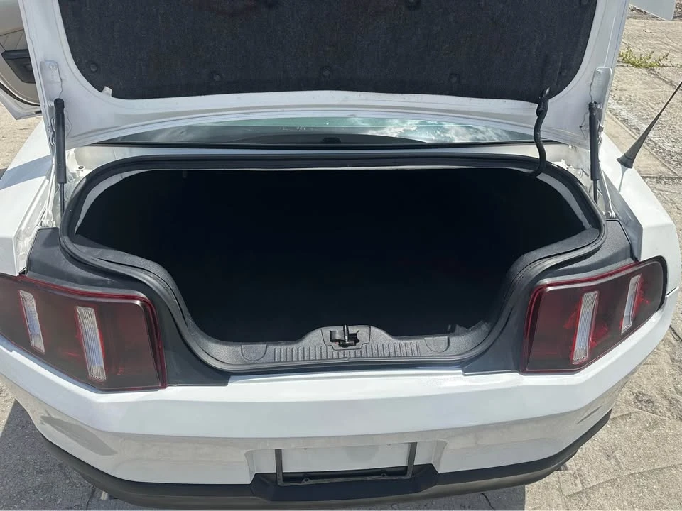 2011 Ford S197 Mustang - Image 15 of 19