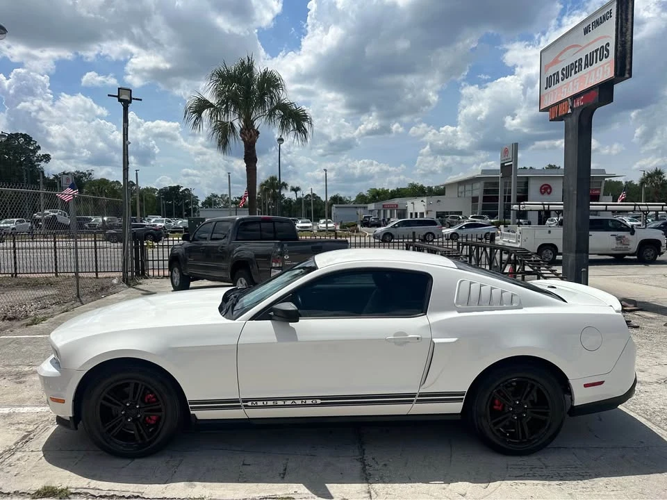 2011 Ford S197 Mustang - Image 8 of 19