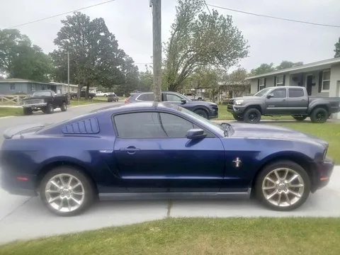 2011 Ford Mustang Deluxe Coupe