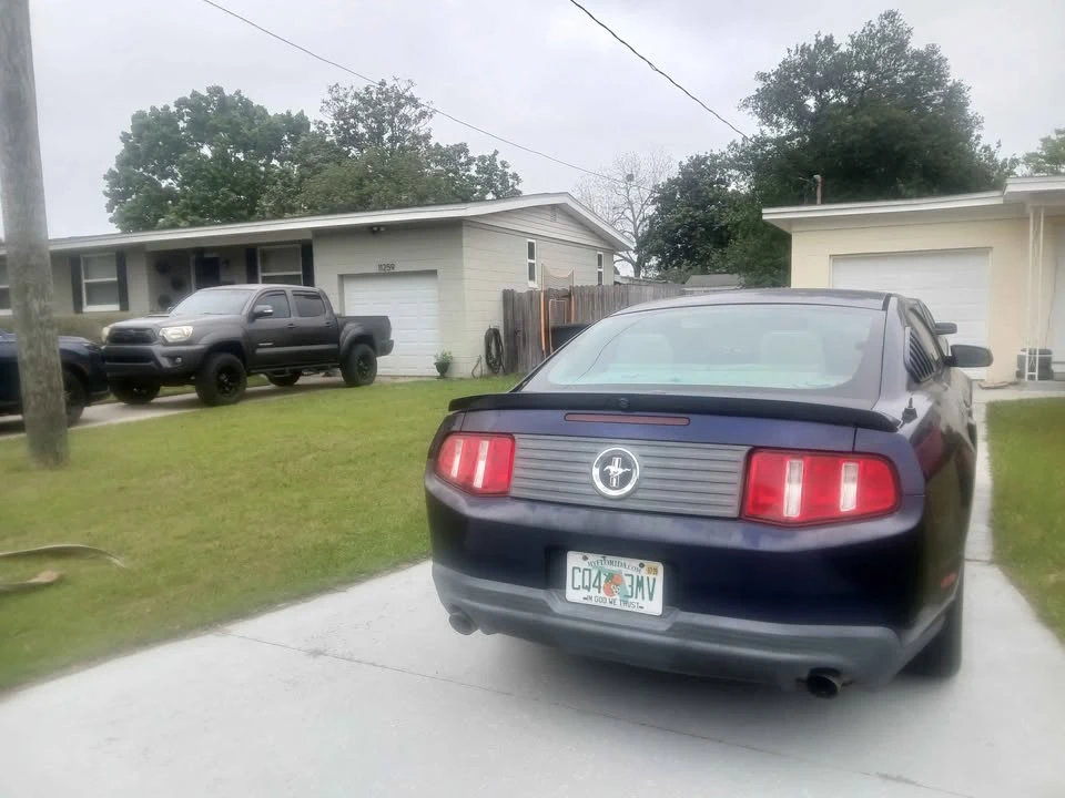 2011 Ford S197 Mustang - Image 3 of 10