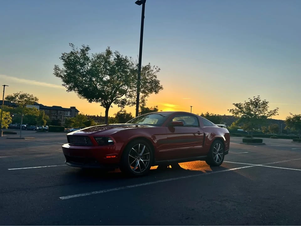 2011 Ford S197 Mustang - Image 2 of 3