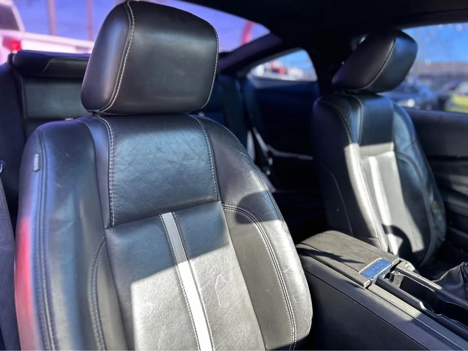 2011 Ford S197 Mustang - Image 9 of 14