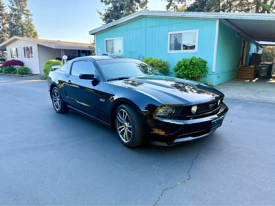 2011 Ford S197 Mustang - Image 2 of 10