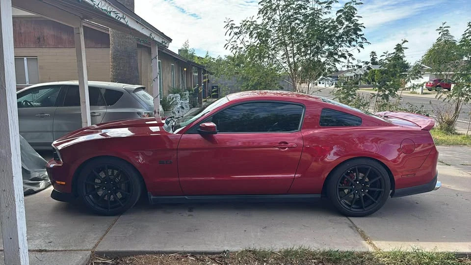 2011 Ford S197 Mustang - Image 2 of 9