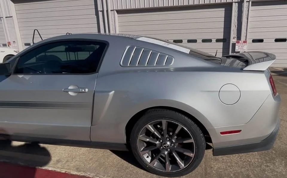 2011 Ford S197 Mustang - Image 4 of 10