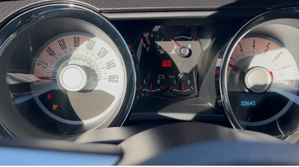 2011 Ford S197 Mustang - Image 8 of 10