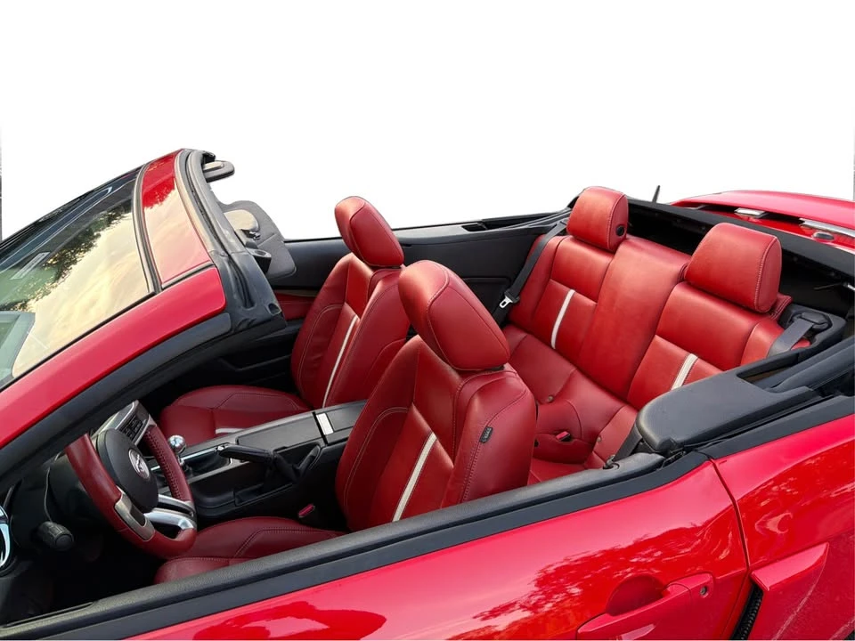 2011 Ford S197 Mustang - Image 14 of 19