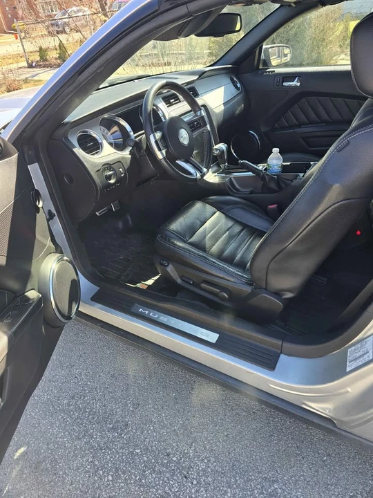 2011 Ford S197 Mustang - Image 7 of 8