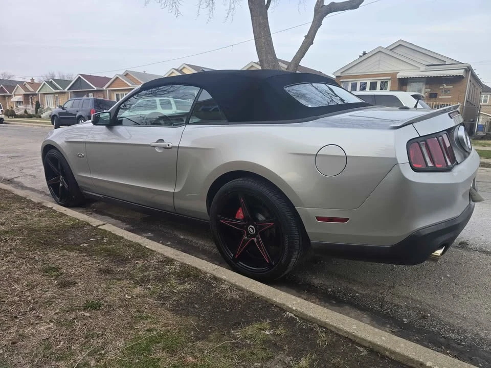 2011 Ford S197 Mustang - Image 2 of 7