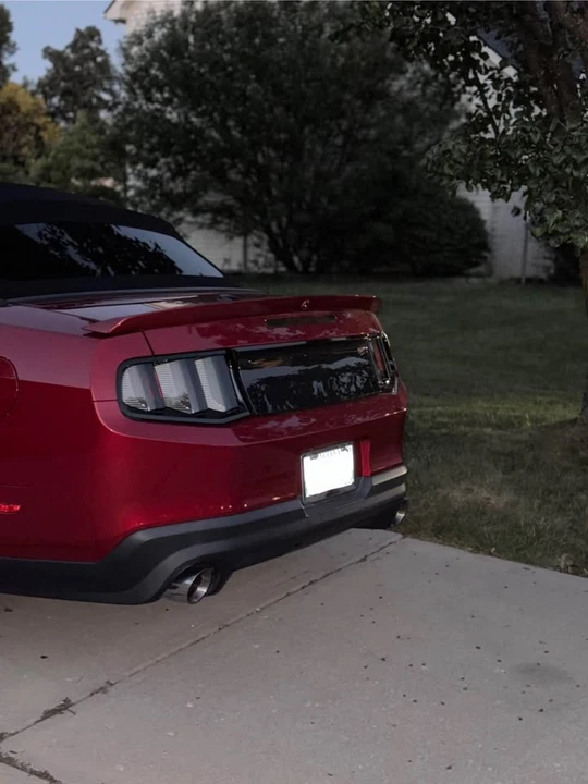 2011 Ford S197 Mustang - Image 2 of 11