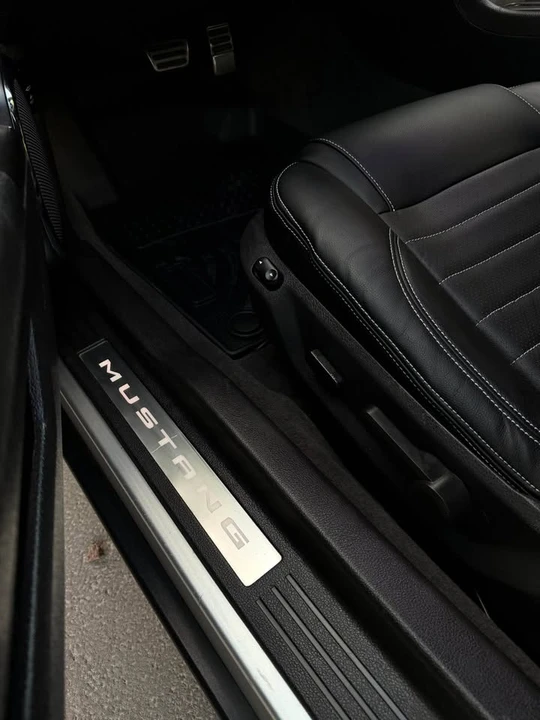 2011 Ford S197 Mustang - Image 7 of 20