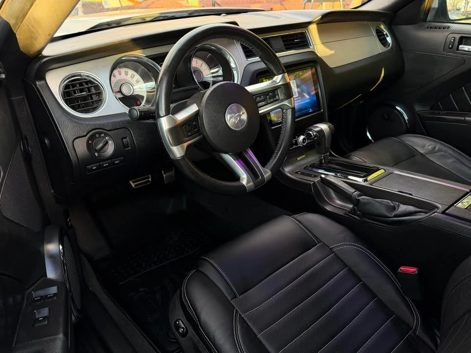 2011 Ford S197 Mustang - Image 19 of 20