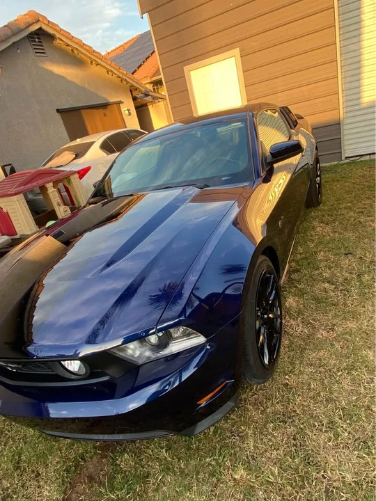 2011 Ford S197 Mustang - Image 2 of 10