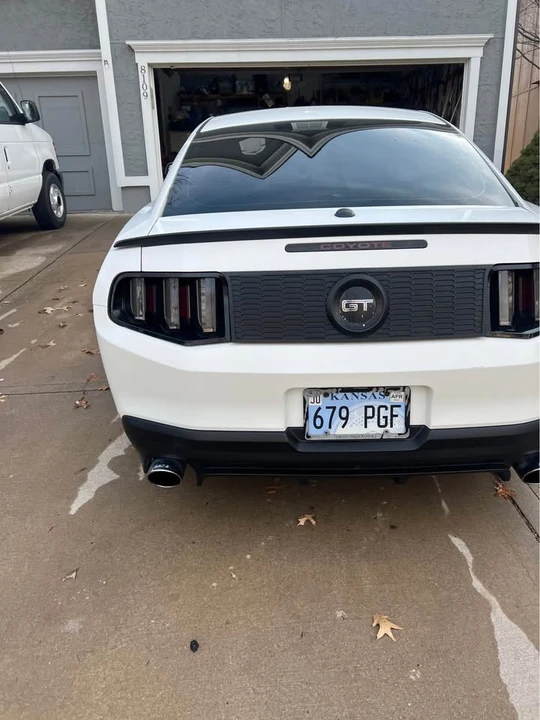 2011 Ford S197 Mustang - Image 7 of 14