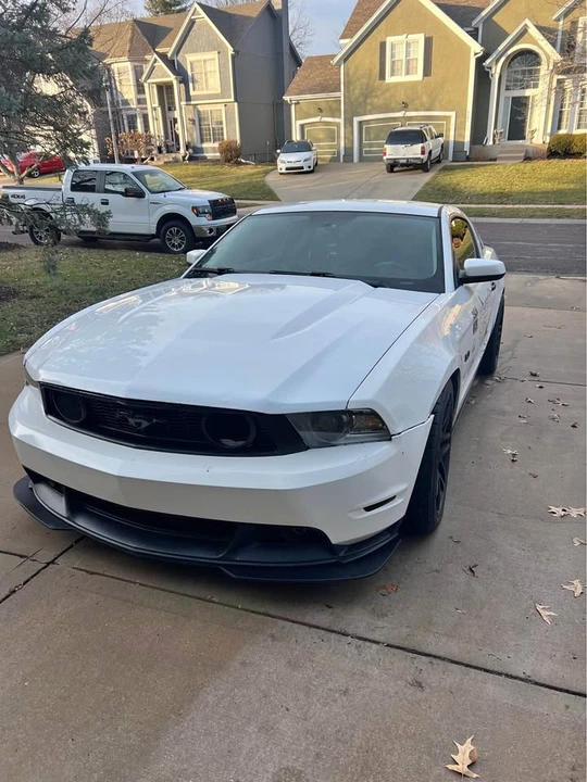 2011 Ford S197 Mustang - Image 2 of 14