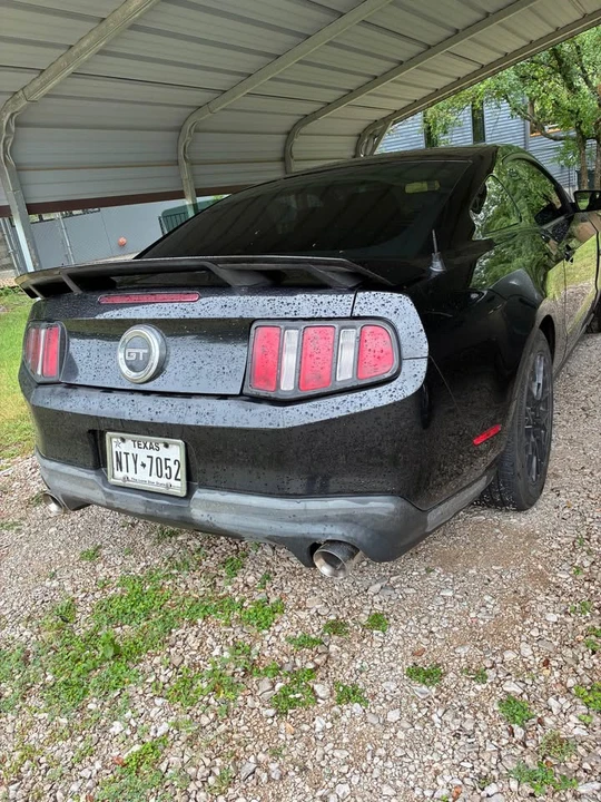 2011 Ford S197 Mustang - Image 2 of 7