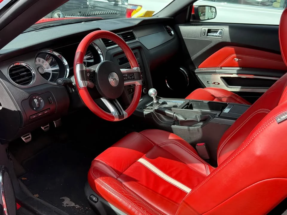 2011 Ford S197 Mustang - Image 8 of 10