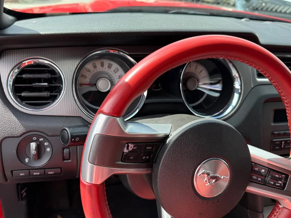 2011 Ford S197 Mustang - Image 9 of 10