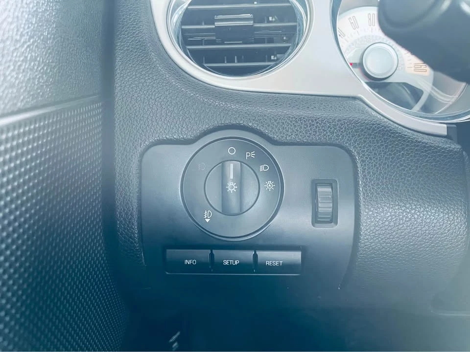 2011 Ford S197 Mustang - Image 15 of 20