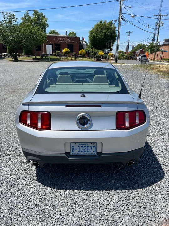2011 Ford S197 Mustang - Image 4 of 13