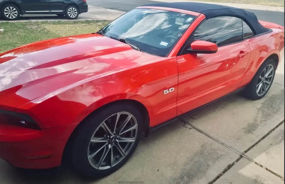 2011 Ford S197 Mustang - Image 3 of 12