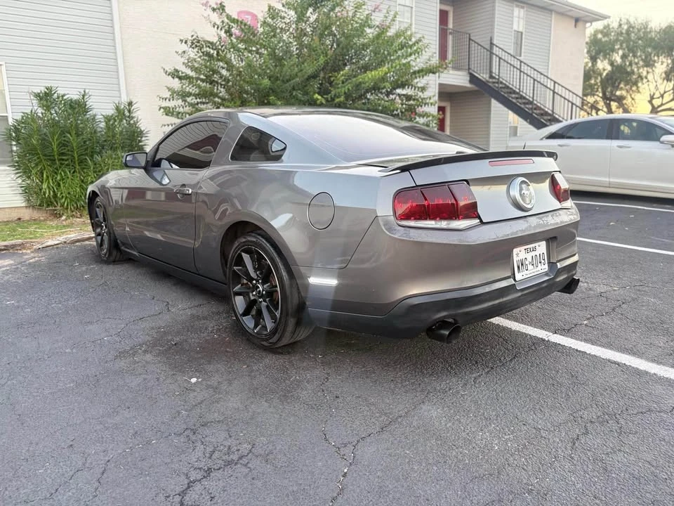 2011 Ford S197 Mustang - Image 4 of 4